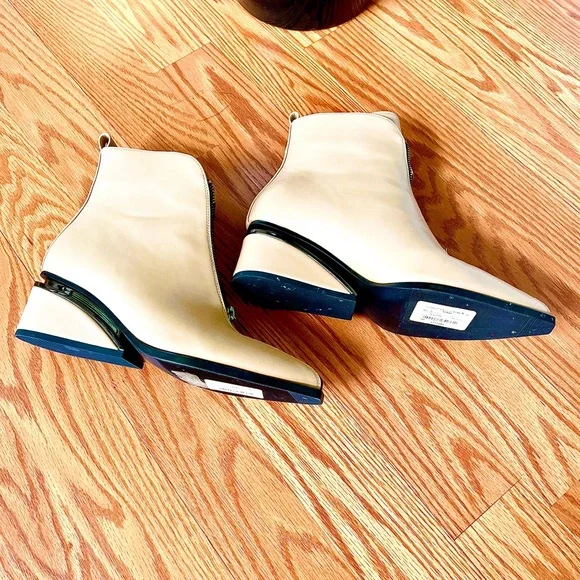 Chic Tan Ankle Booties - Picture 3 of 5